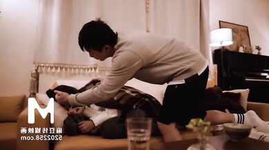 【国产】麻豆传媒作品-MAN-0002初恋那件小事-免费观看